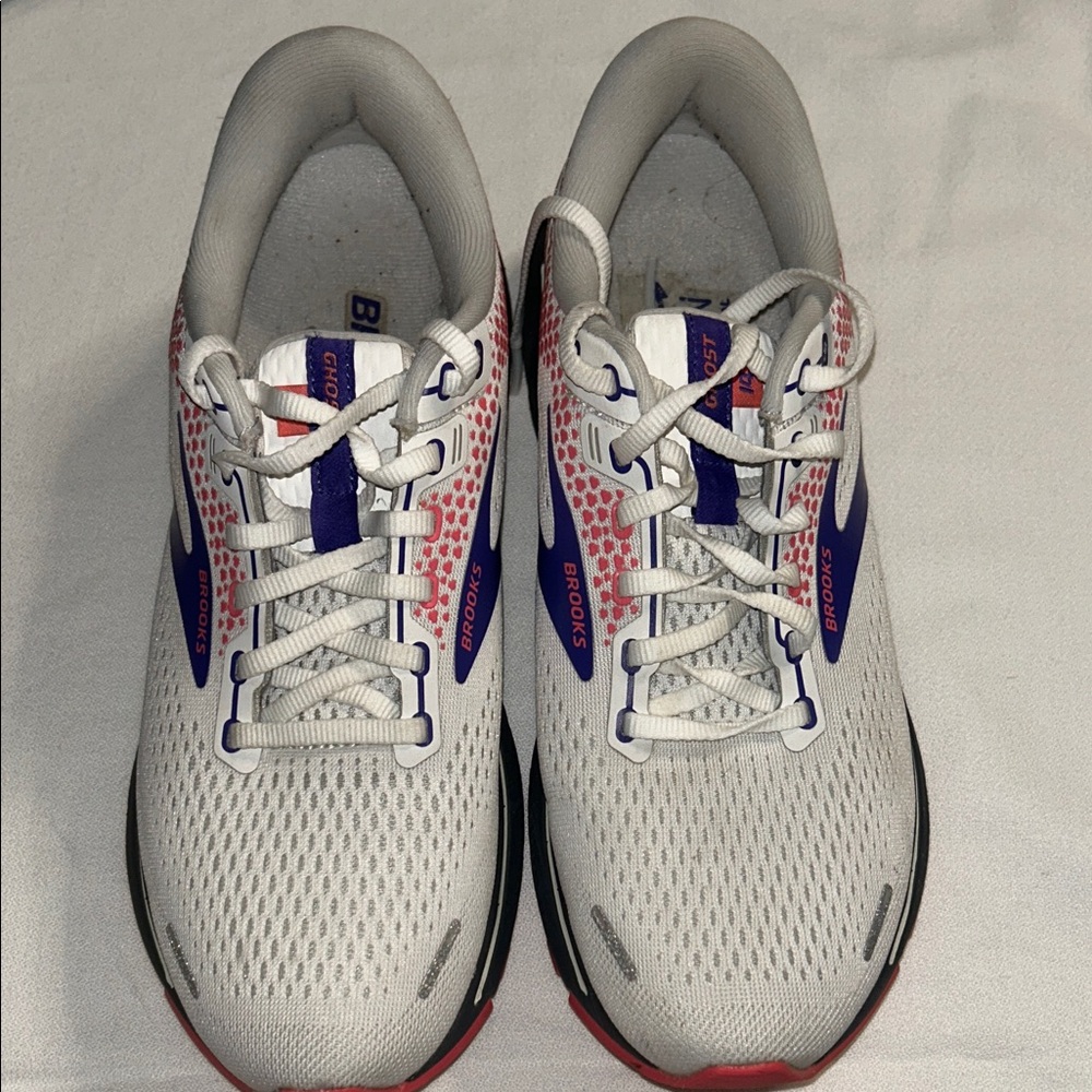Brooks White and Purple Athletic Shoes